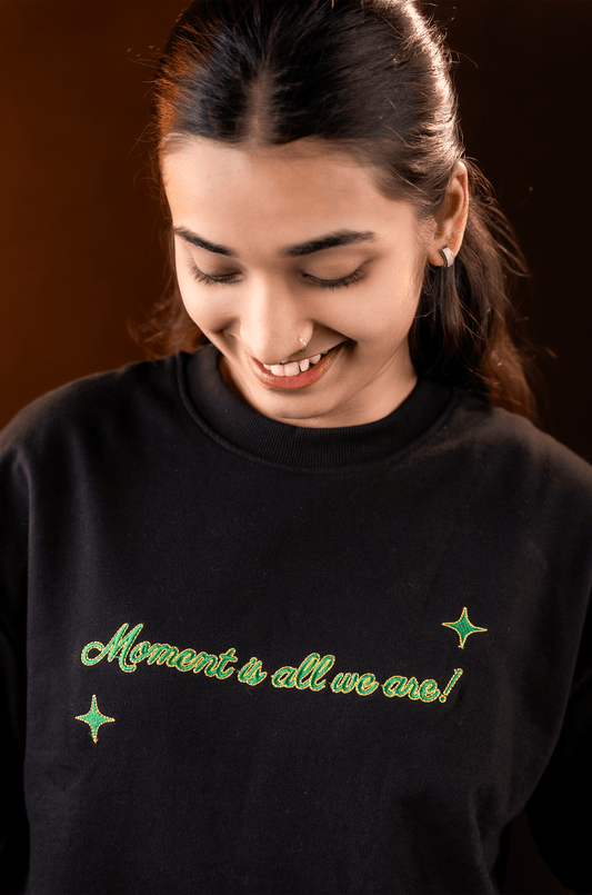THE MOMENTS - OVERSIZED EMBROIDERED TEE