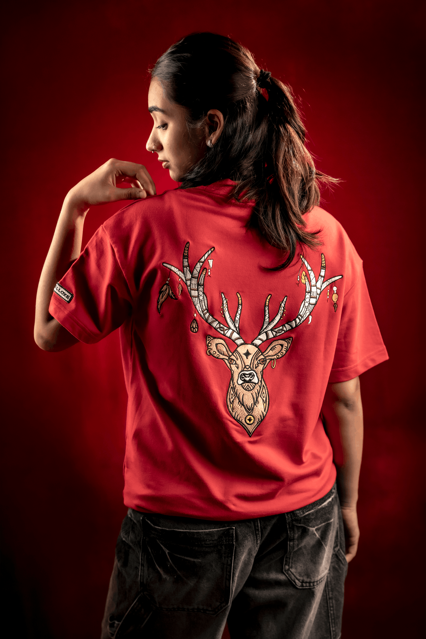 WANDER - UNISEX OVERSIZED EMBROIDERED TEE