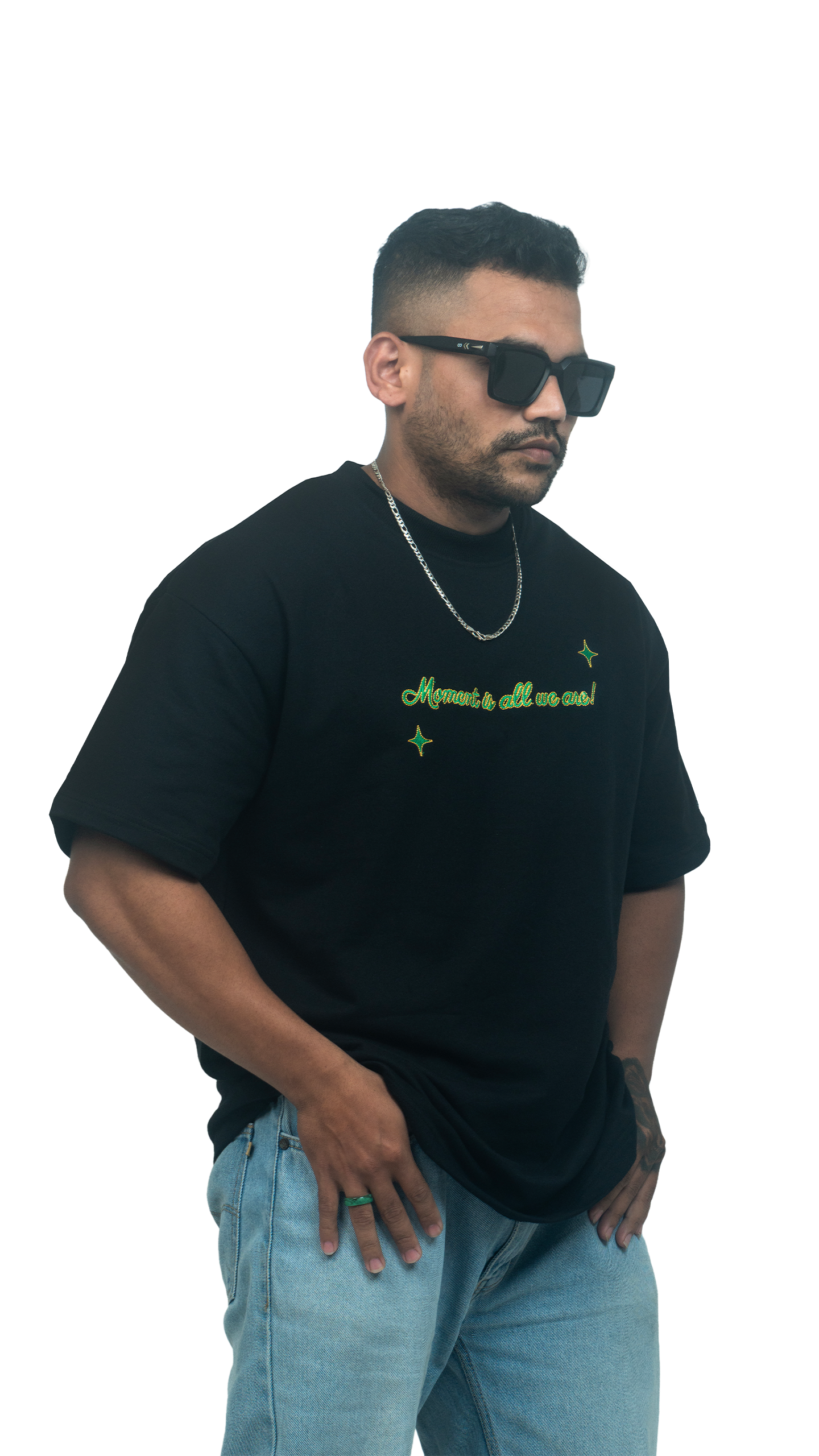 THE MOMENTS - OVERSIZED EMBROIDERED TEE