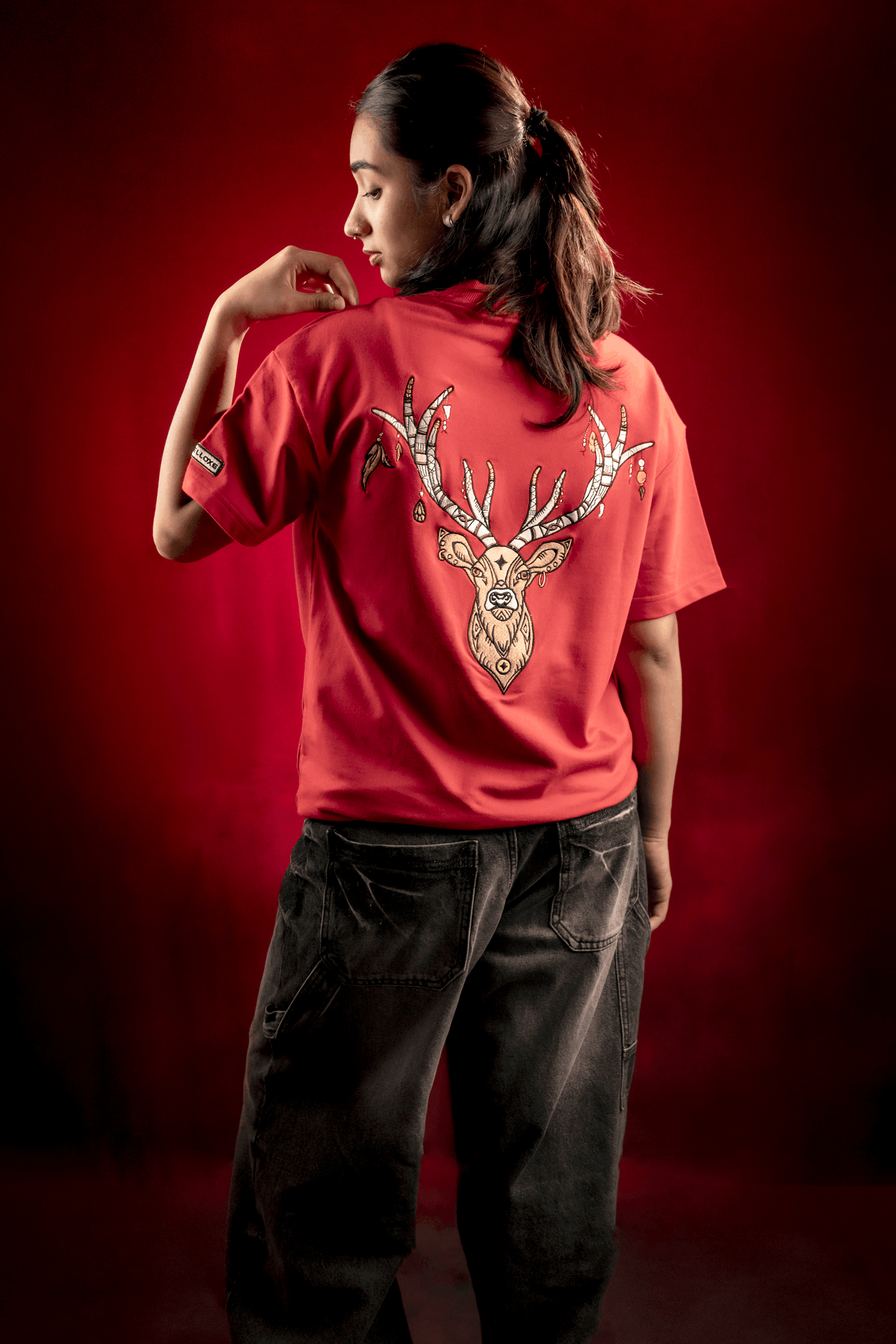 WANDER - UNISEX OVERSIZED EMBROIDERED TEE