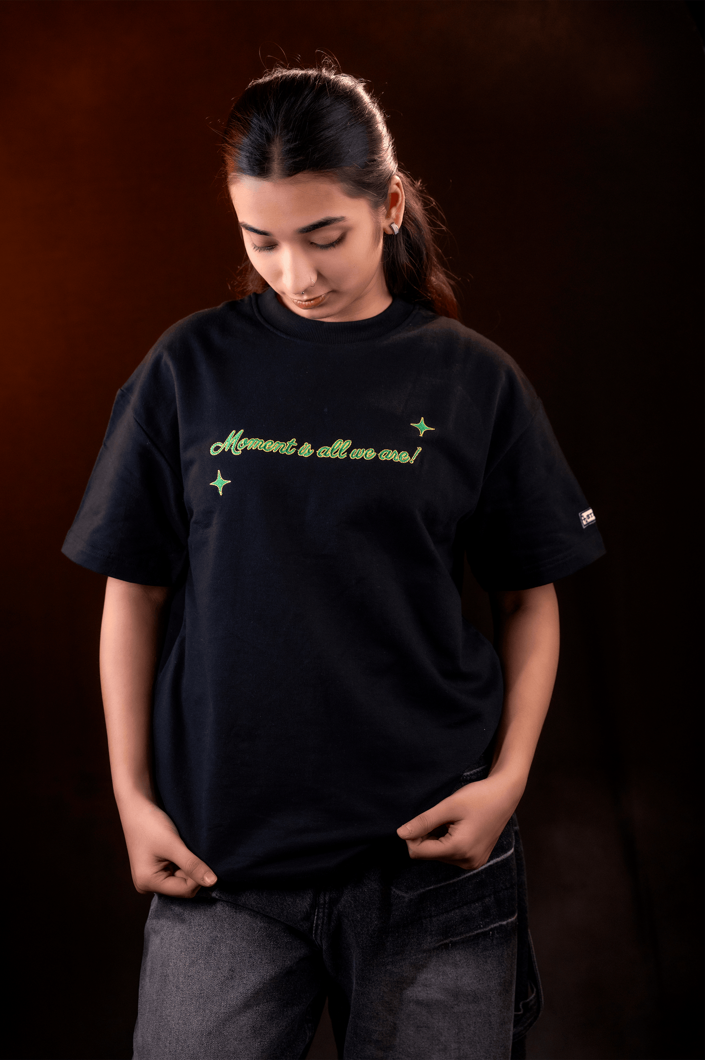 THE MOMENTS - OVERSIZED EMBROIDERED TEE
