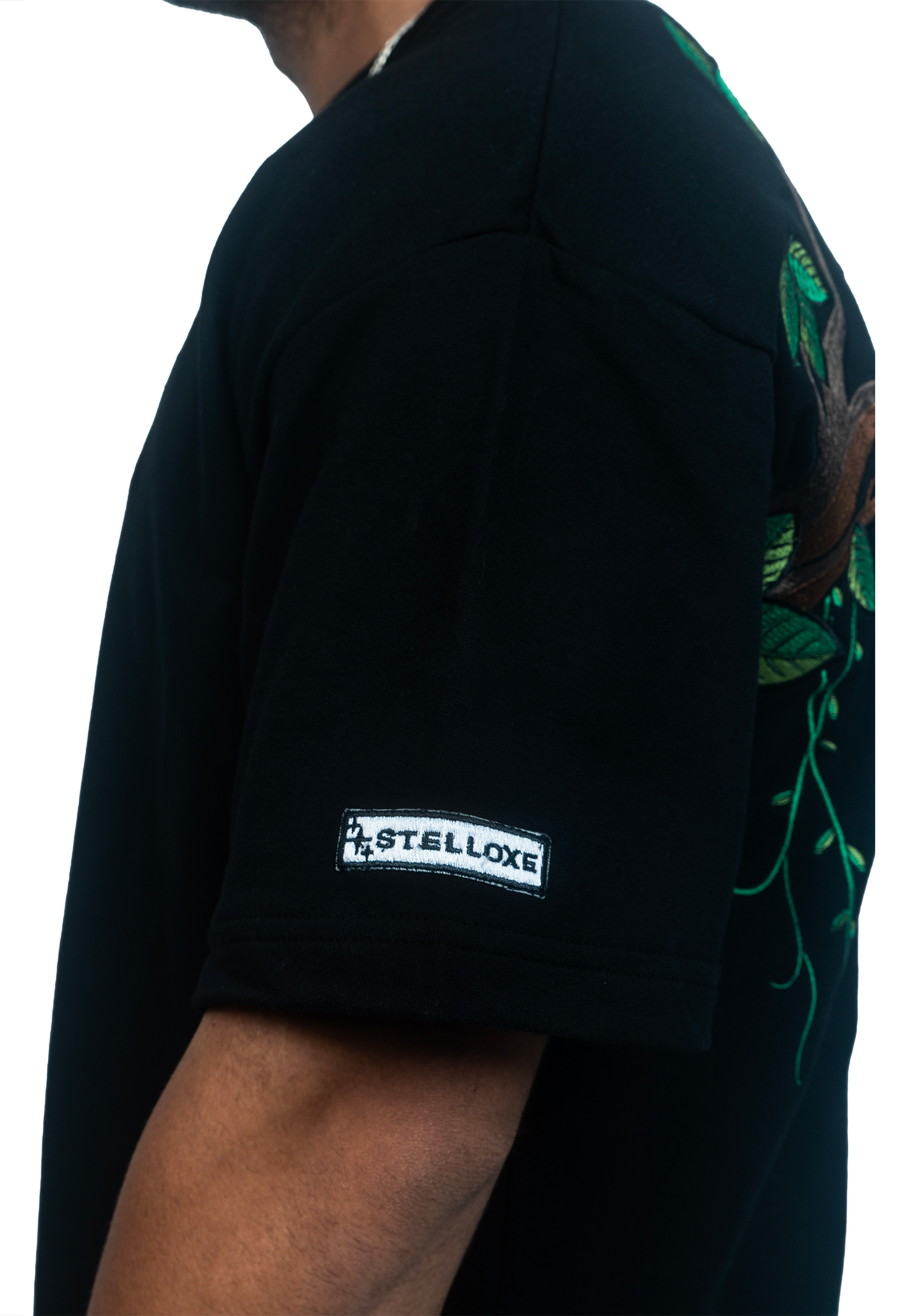 THE MOMENTS - OVERSIZED EMBROIDERED TEE